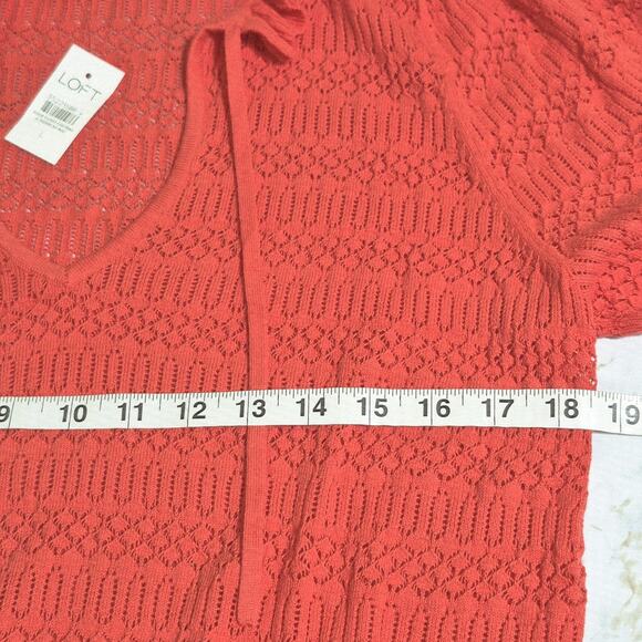 Loft Eyelit Ruffle Collar Blouse Women Large Coral S/S Sweater Open Knit VNeck - Picture 5 of 7